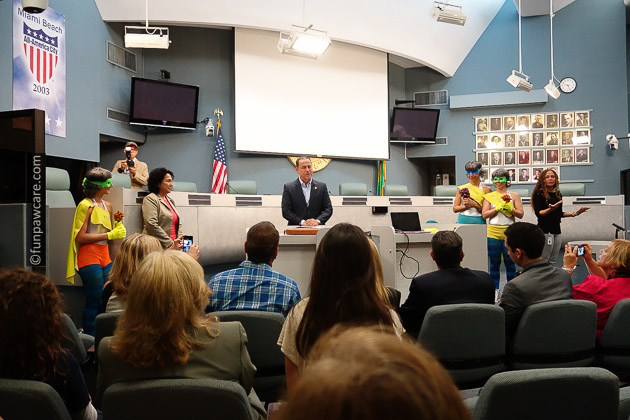 mayor Philip Levine speaking at the commission chambers